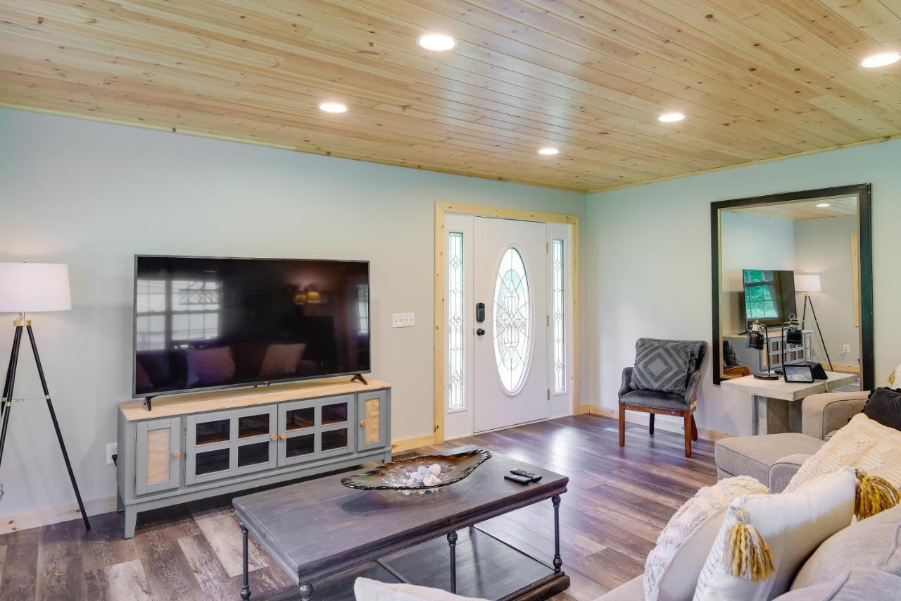 Sevierville Cabin With Private Hot Tub And Fire Pit Екстериор снимка