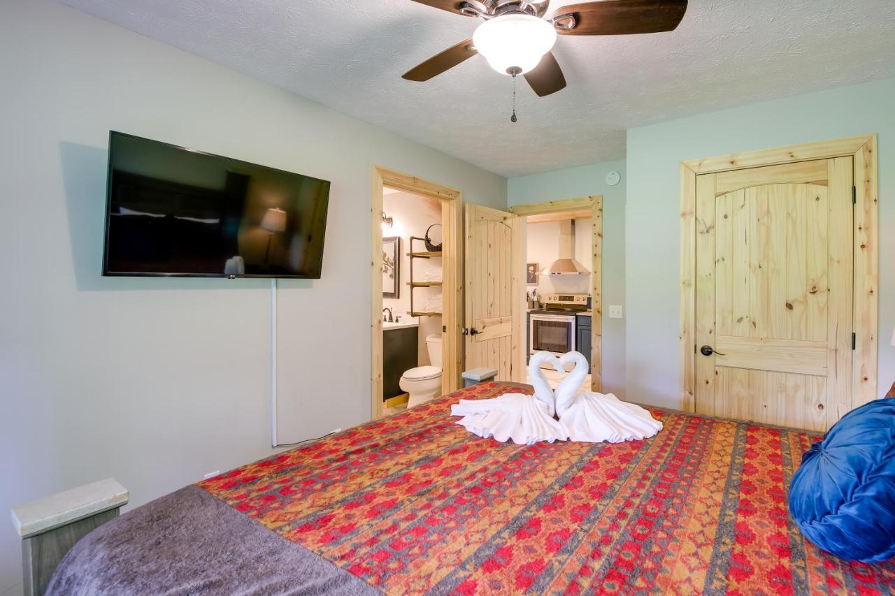 Sevierville Cabin With Private Hot Tub And Fire Pit Екстериор снимка