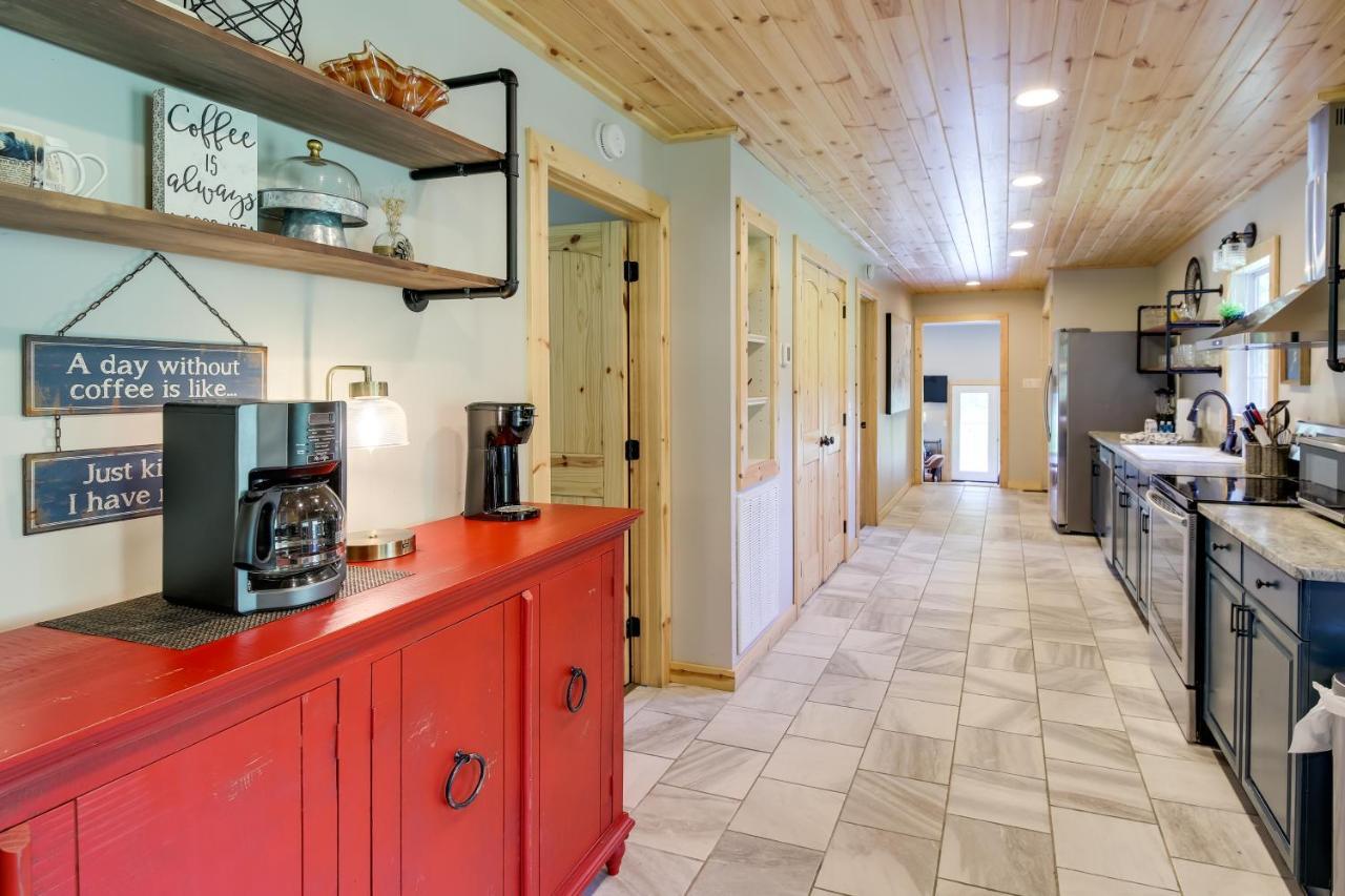 Sevierville Cabin With Private Hot Tub And Fire Pit Екстериор снимка